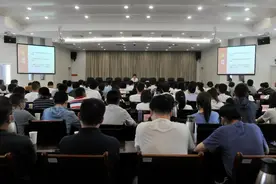 扎实推进“一老一小”事业高质量发展，敬静作党史学习教育专题宣讲图片
