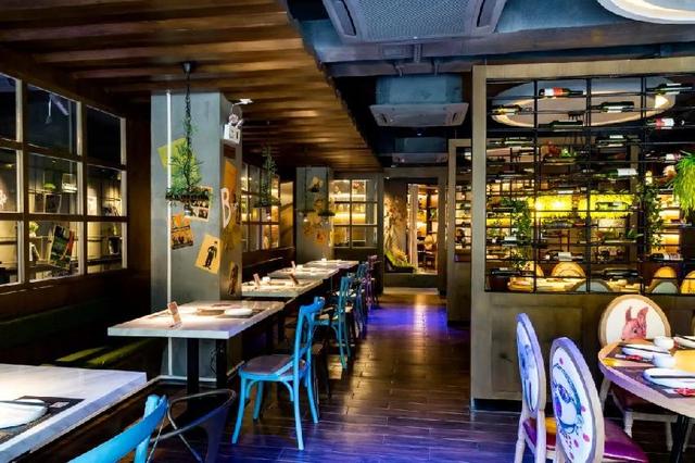 �ܱ�100������к������ܽ���153��������Ӫ�ɻ�