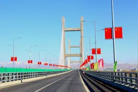 新疆可克达拉：坐落在伊犁河谷的塞外江南兵团城市图片