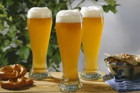 国产啤酒都是“啤水”？推荐六款不含大米的白啤，好喝不贵图片