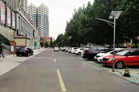 商住一体小区沿街商铺门前的停车位到底怎么用？图片