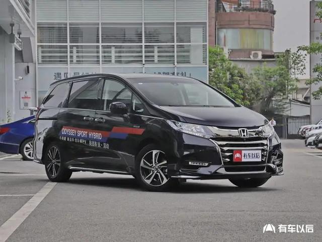 节假日出游舒适又轻松，这些卖最好的7座车型都比SUV实用