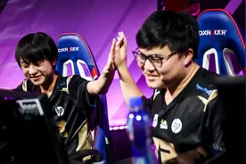 永远的神回归LPL！Doinb宣布Uzi正式复出：小明选择Gala放弃小狗图片