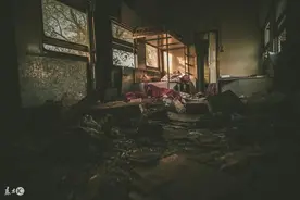 小说：小伙拿剪刀坏笑，黄鼠狼下一秒变成黄公公图片