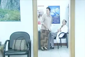 这爸妈不劝逃犯儿子自首，反而深怕儿子连累到自己视频封面