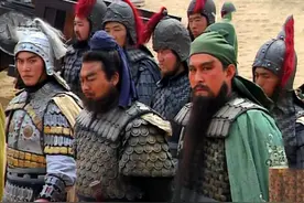 关羽为何要入川跟马超打架？刘备不解其中深意，诸葛亮却心知肚明图片