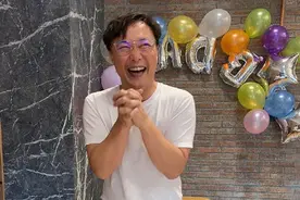 46岁陈奕迅近照瘦了，油腻大叔回春，果然肥胖才是颜值杀手图片