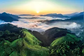 四川瓦屋山上有个迷魂凼，人进去就出不来，专家是怎么解释的图片