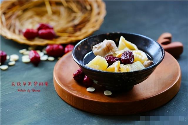苹果花胶排骨汤的做法 苹果花胶排骨汤的做法窍门