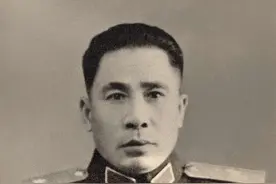 1957年，开国少将海边垂钓不慎落水去世，真相揭开令人惋惜图片