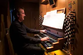 巴赫的《D小调托卡塔与赋格》，作品第BWV565号图片