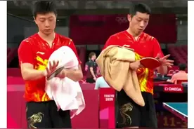 那些年，许昕拿错的各种东西图片