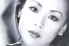 韩国首位国际影后也是首位片酬过亿的女演员，可惜太早息影图片