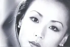 韩国首位国际影后也是首位片酬过亿的女演员，可惜太早息影图片