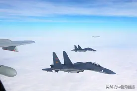 台军：解放军多架苏-30战机进入台湾西南空域图片