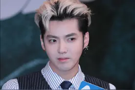 吴亦凡跌入神坛的原因是什么？原生家庭的教育决定孩子的命运图片