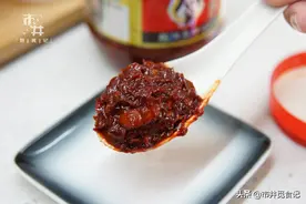 买郫县豆瓣酱时，只要出现这4种情况，别管什么牌子，都是劣质的图片