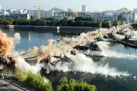 760斤炸药加2次爆破，不仅没炸掉一座危桥，反而炸出一群“砖家”图片