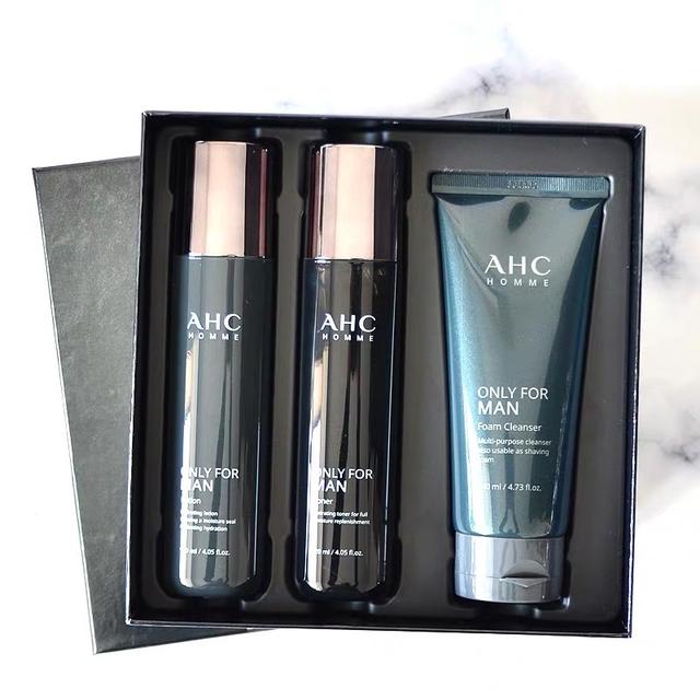 五款都非常不错且知名度高的男士护肤套装，让你平滑肌肤提亮肤色