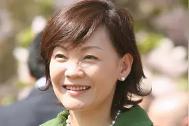 安倍昭惠：膝下无子，又爱酗酒，为何还能被安倍晋三宠成公主？图片