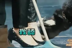 都听过“杨幂脚臭”的梗，可你知道这到底是怎么回事吗？图片