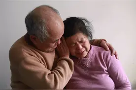 “他可是你弟弟啊！”25岁姐姐拒绝抚养5岁弟弟：我是姐姐不是妈图片