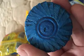 蓝泡泡洁厕块是智商税吗？确实检测出部分网友的智商，笑死我了图片