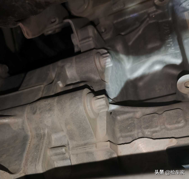 12万8买辆二手车宝马，发现曾被追尾！想退车竟要损失1万5？