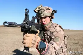 国产单兵智能平板手表，英美花了20年还在测试，贪多求全被超车图片