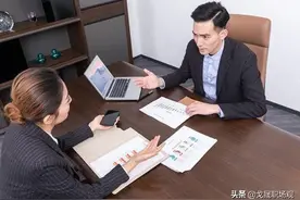 对于爱打小报告的下属，领导是喜欢还是反感？这2点已回答清楚图片