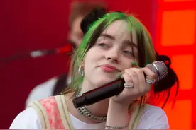 碧梨长大了？内衣黑丝顶不住！大尺度MV、疑似出柜、秀恩爱...图片