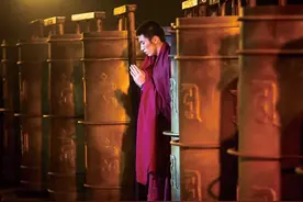 仓央嘉措的诗词有多细腻，他用最深情的伤感，诉说你寂寞的心声图片