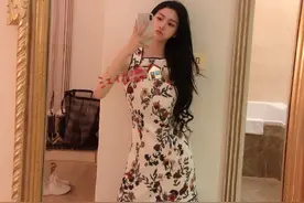 小说：丈夫和妻子一起坐电梯，因妻子太性感吃醋，把她紧紧搂怀里图片