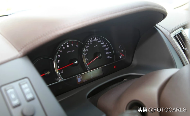 凯迪拉克SLS赛威3.0 V6实拍，外型绝对够霸气，话说也是油老虎？