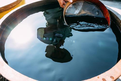 白酒芬芳秘诀：调酒师手里的“秘制调味品”