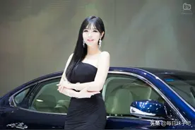 韩国气质车模现场实拍，美艳动人图片