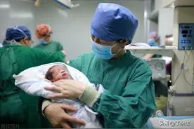 重男轻女的老公和小三生儿子逼我离婚，三年后发现儿子不是他的图片