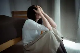 婆婆做饭却不做儿媳那份，儿媳怒了，以同样的方法回敬她图片