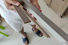 花三万多定制衣柜，背板厚度缩水近3倍？房主傻眼了图片