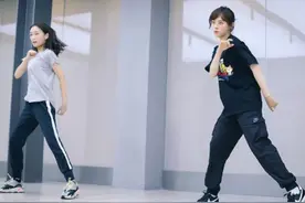 孙俪妹妹入学北影第一天，一心宠姐送蛋糕，姐妹俩远程互动好温馨图片