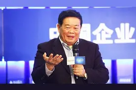 销售哭着说玻璃卖不动，曹德旺：你们的方法错了，看我的图片
