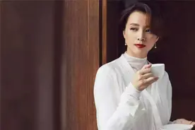 死亡破4万！董卿王宝强美国子女“计划”落空，成龙成最终赢家图片
