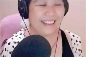《乔 碧 萝 重 生 之 我 在 B 站 当 Vtuber》图片