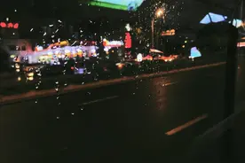 郑州夜班公交恢复！其中全线恢复有10条，恢复区间线路18条图片