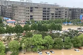 富士康郑州中牟县厂区受洪灾影响已停工数日，恐影响iPhone 13生产图片