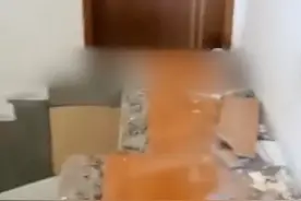 尴尬！小伙出门上班发现楼梯没了，网友们笑疯了图片