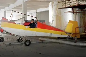 8个自己造飞机上天的中国人图片