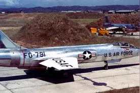 美军飞行员请老对手吃饭，遭调侃：我第一能喝酒，第二才是能打仗图片