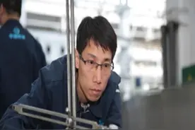中国第一打磨匠洪家光，打磨零件误差仅0.002毫米，工资让人羡慕图片