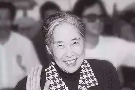 首位登上国际舞台的新中国“第一夫人”王光美图片